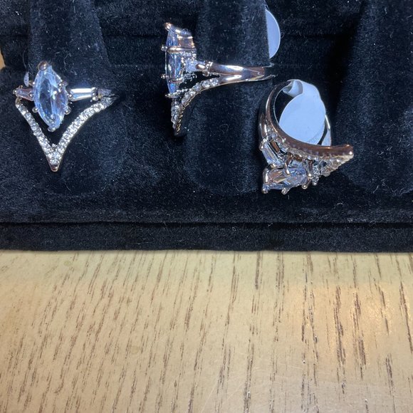 ring - Picture 3 of 4